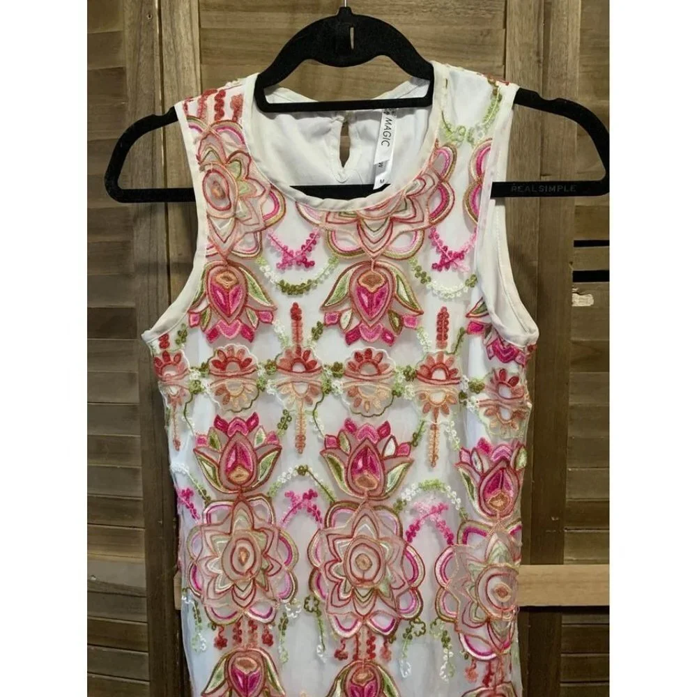 Magic Lined Embroidered Dress White Girls Size Medium